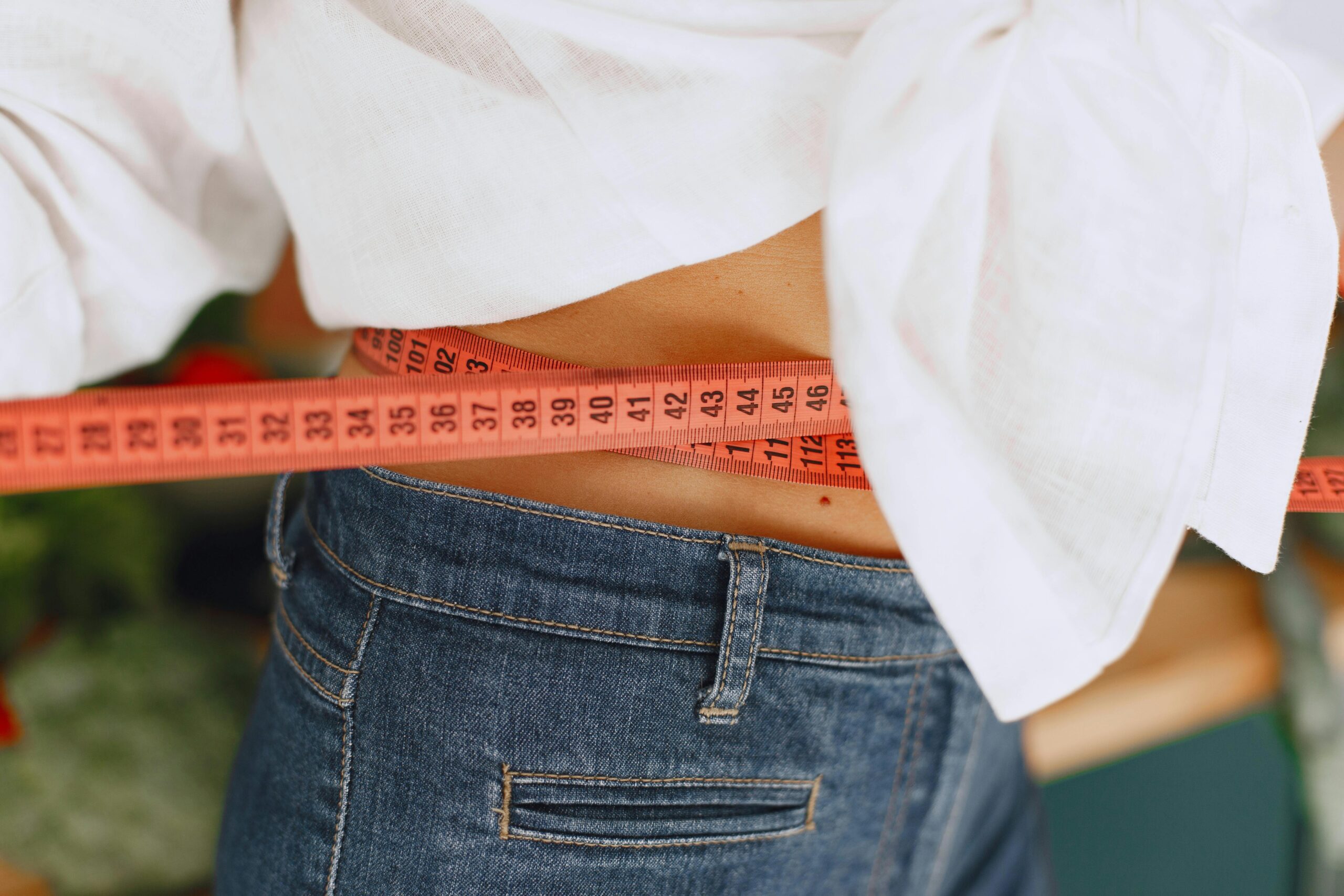 gesellschaftliche einflüsse auf das abnehmen 6 kostenloses stock foto zu abdomen, abnehmen, denim